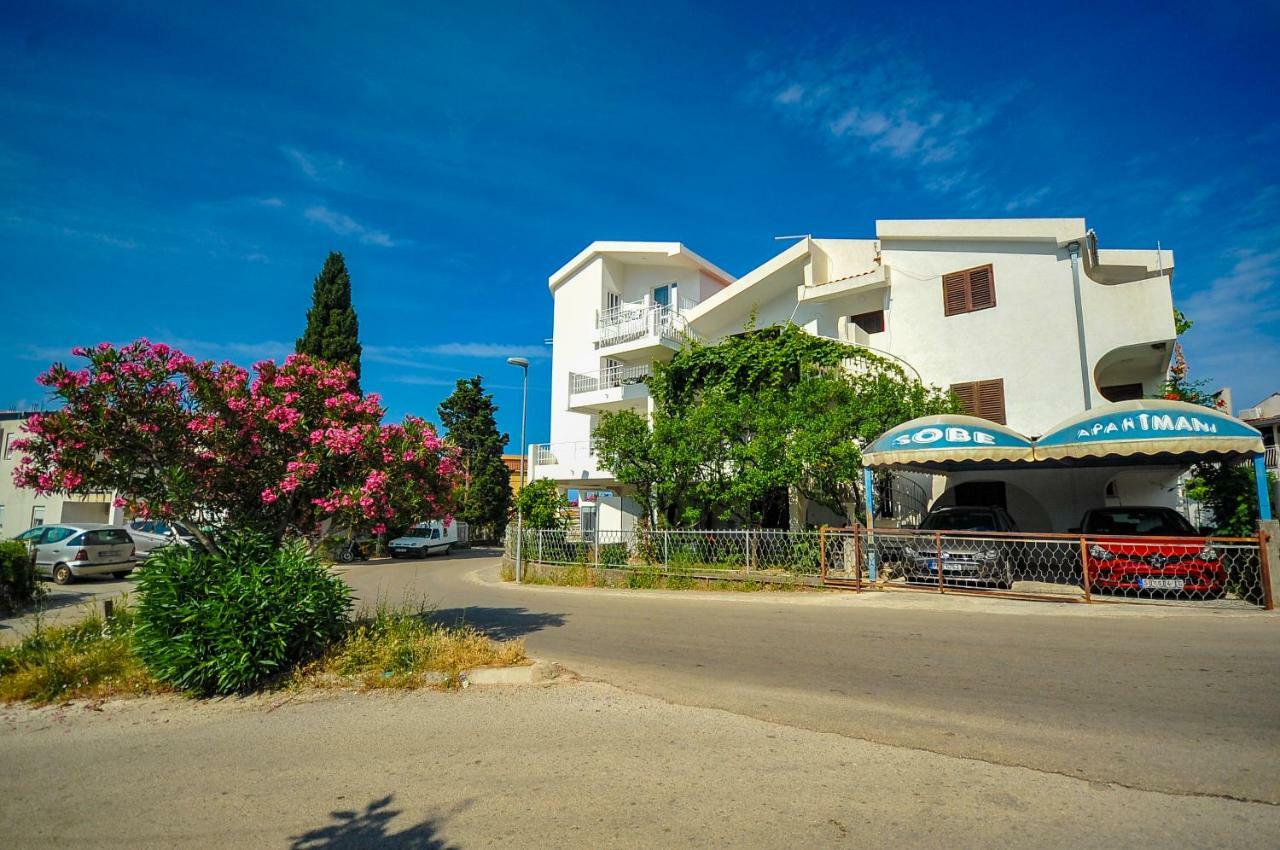 Apartmani Vitic バール エクステリア 写真