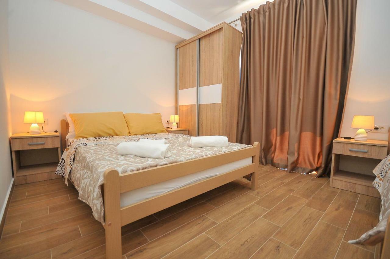 Apartmani Vitic バール エクステリア 写真