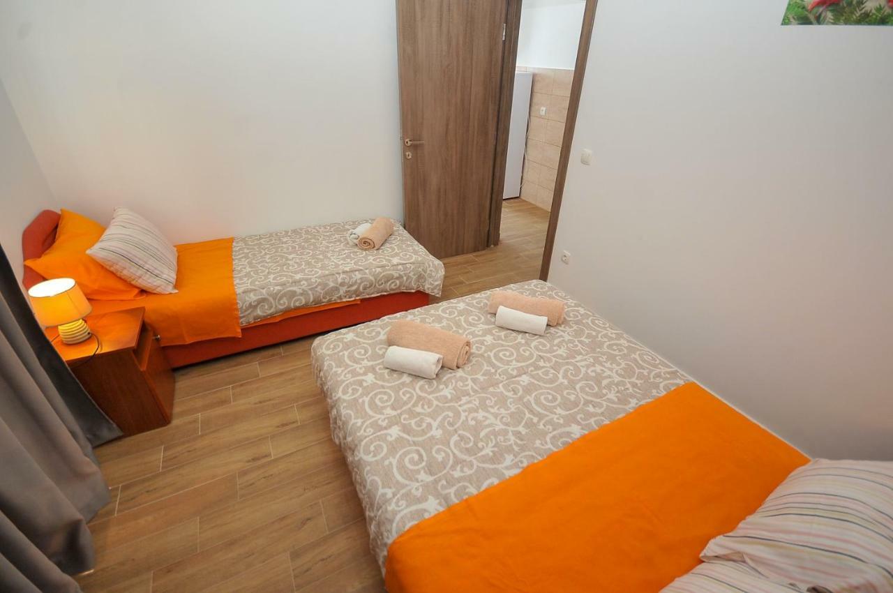 Apartmani Vitic バール エクステリア 写真